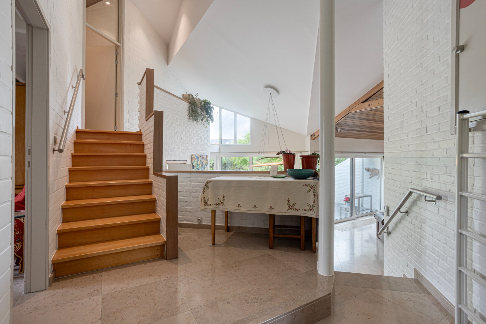 Villa met 5 slaapkamers, ruime tuin, terras en 2 garages in Heverlee! - bewoonbare opp. 278 m² -  EPC 179 kWh/m² 