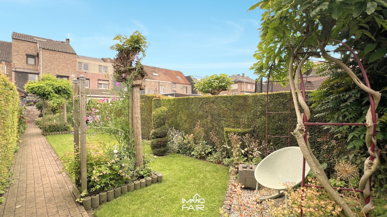 Stijlvol woon- en handelshuis met charmante stadstuin 