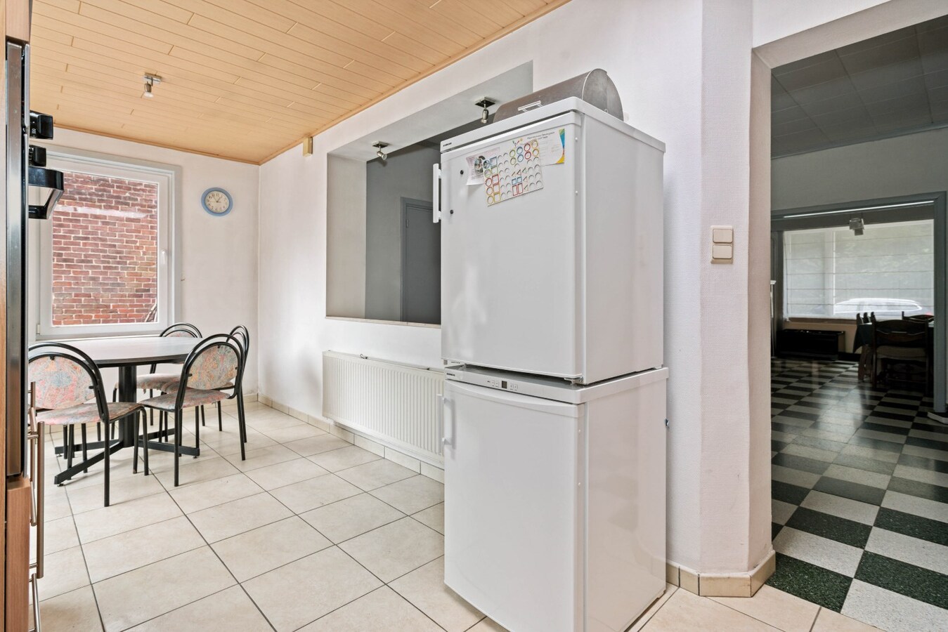 Verrassend ruime gezinswoning met garage op ruim perceel van 530m² 