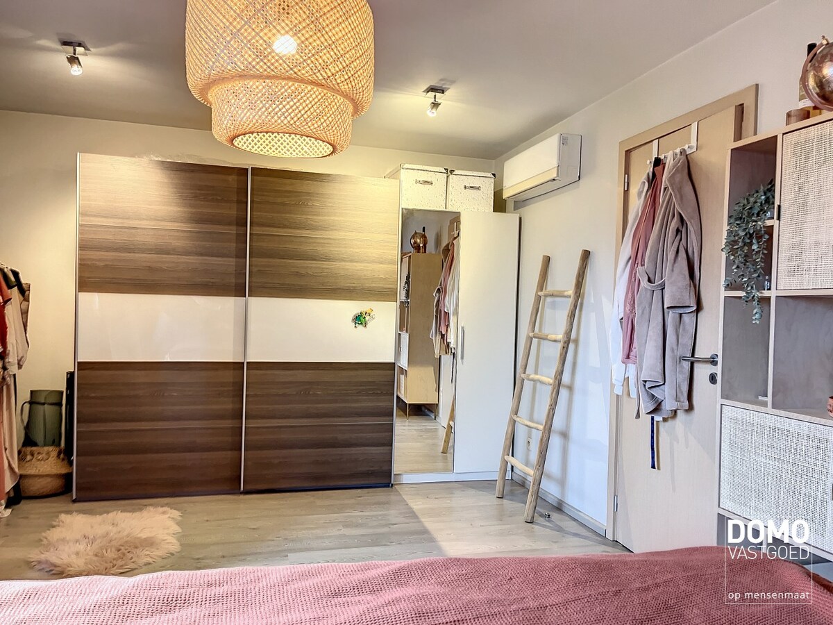 Instapklare en zeer ruime woning te Kuringen. 