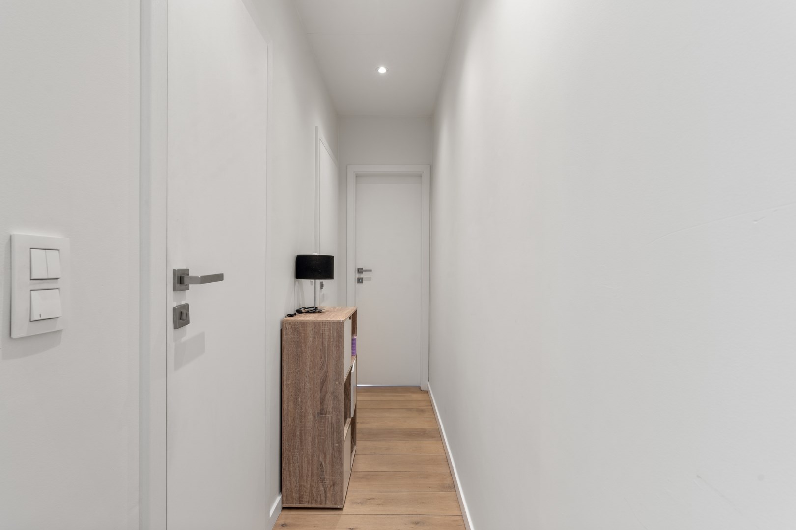 Magnifique appartement de 2 chambres avec terrasse ensoleillée, à proximité du centre. 