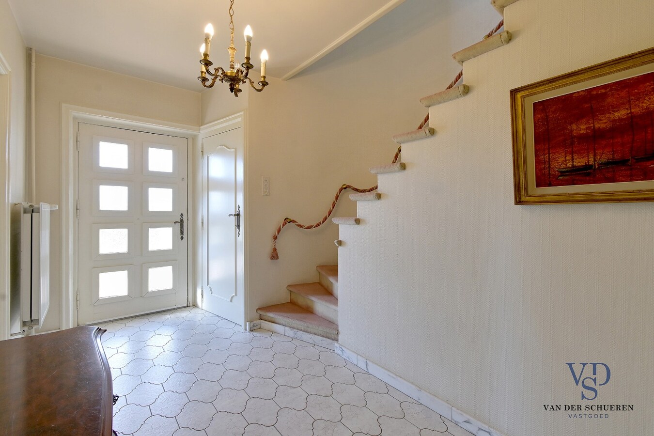 Degelijke villa. 