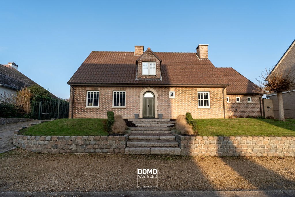 WARME GEZINSWONING VAN 262 M² MET PRACHTIGE TUIN IN HARTJE KORTESSEM 