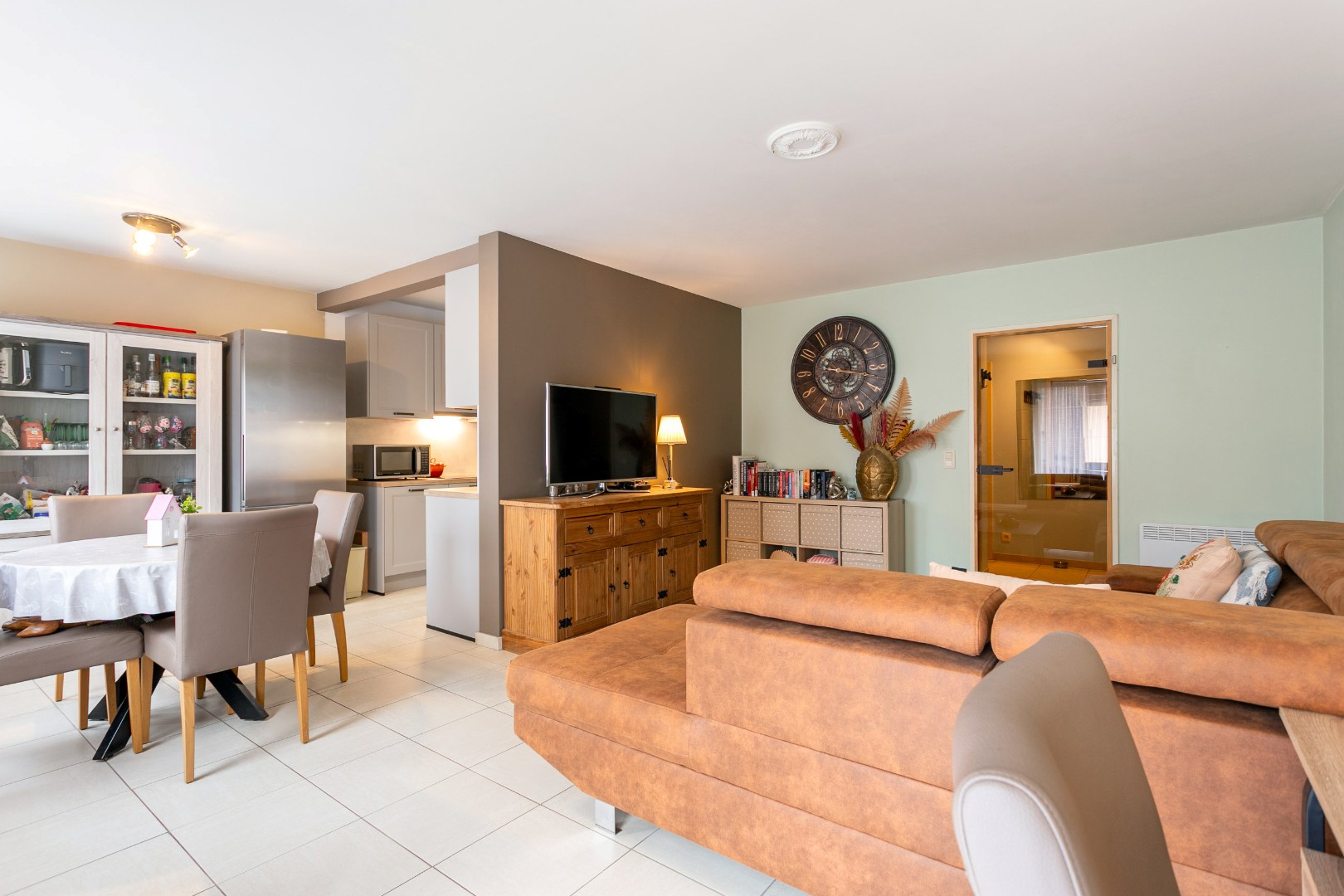 Instapklaar appartement met 2 slpk te Halle 