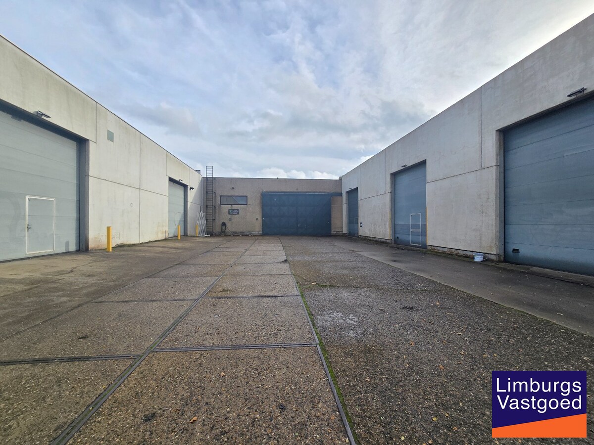 DE WAERDE - KMO UNIT 5 - 377m² - nabij E-314 