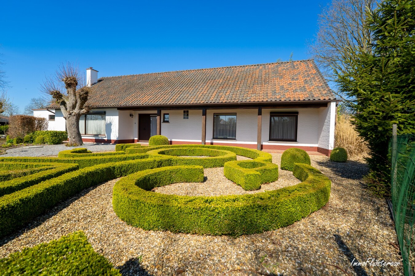 Rustig gelegen woning met bijgebouwen op ca. 3.990 m2 te Balen (Optie aankoop aanpalend weiland van ca. 8.235 m2) 