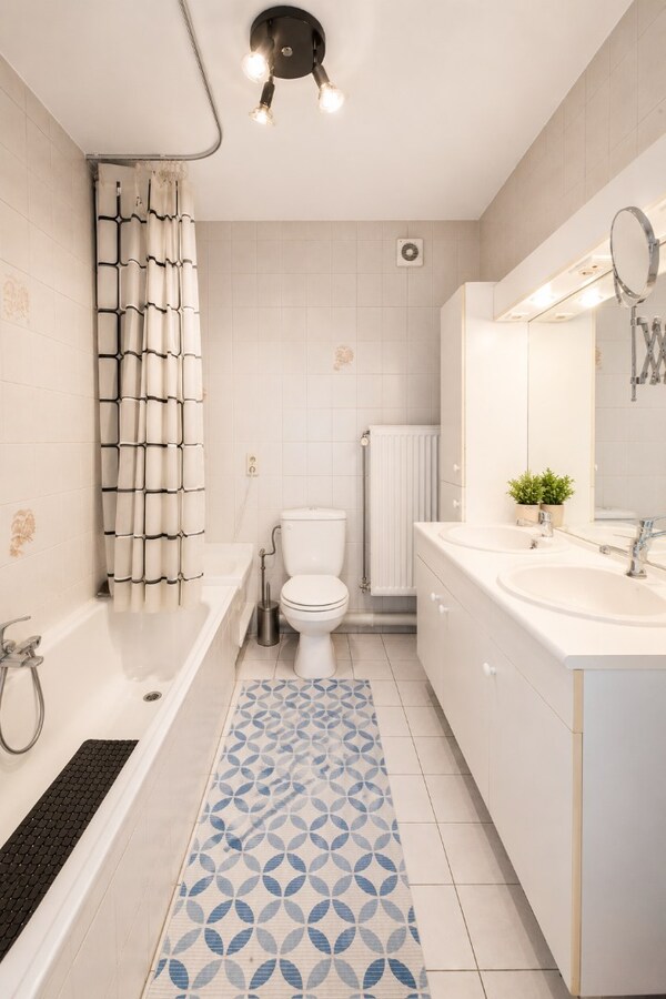Te koop: Lichtrijk 2-slaapkamerappartement met dubbel terras en EPC-label B in hartje Sint-Niklaas! 