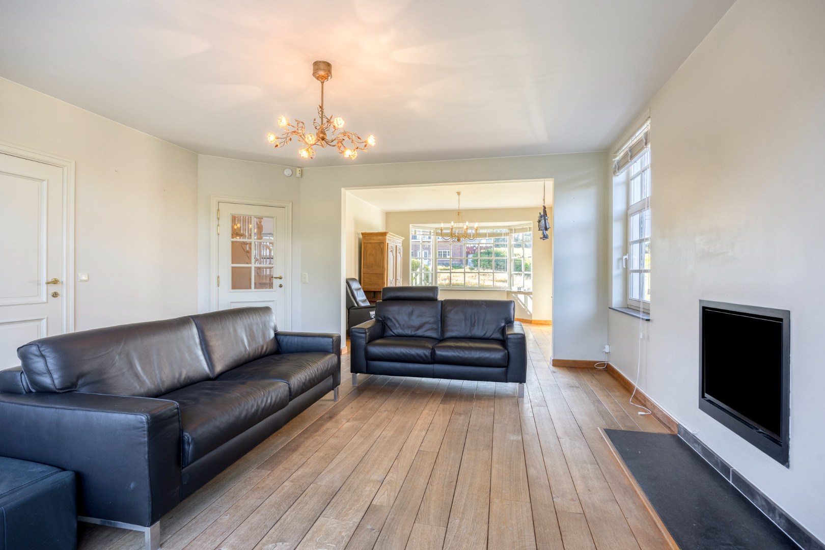 Villa met bureau,  5 slaapkamers, 2 badkamers en ruime tuin in Bierbeek! - EPC 172 kWh/m² - bewoonbare opp. 242 m² 