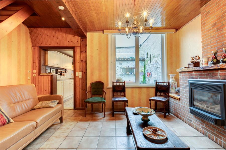 Unieke opportuniteit: charmante rijwoning in centrum Wetteren 