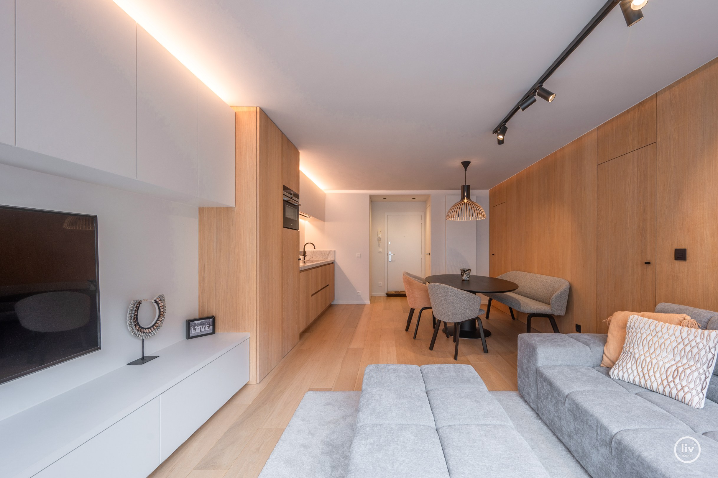 Appartement de 2 pièces luxueusement rénové à quelques pas de la digue de la plage d'Albertstrand et de l'avenue Lippens. 
