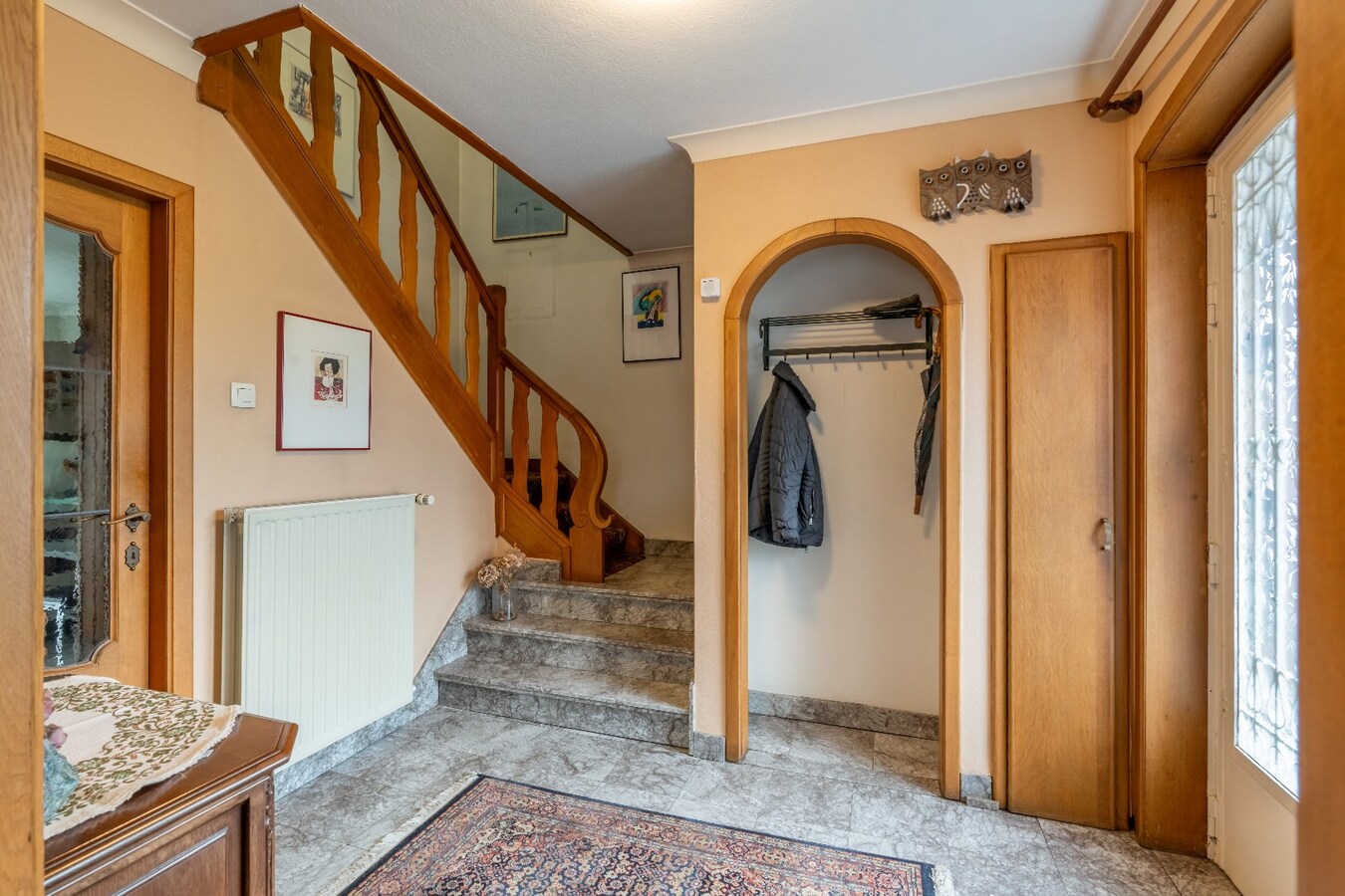 Ruime woning met tuin, garage en 3 slaapkamers. 