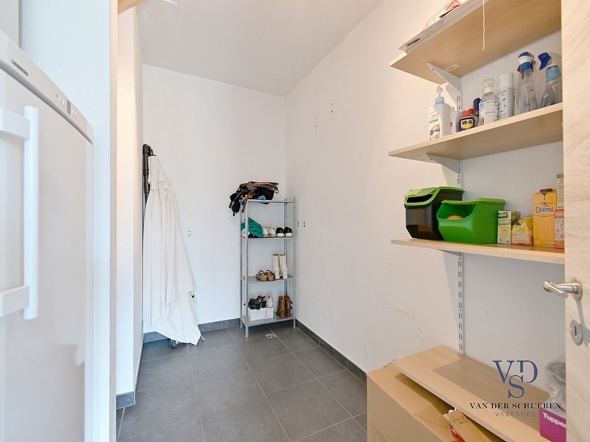 Recente pastorijwoning in hartje Dikkelvenne. 