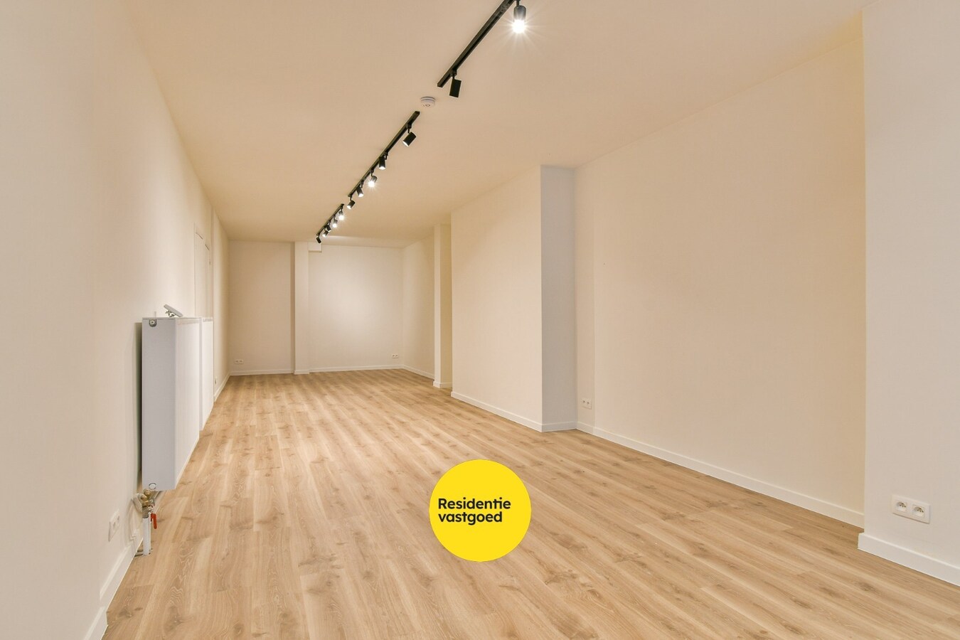 Te huur commerciële winkel - Oostende