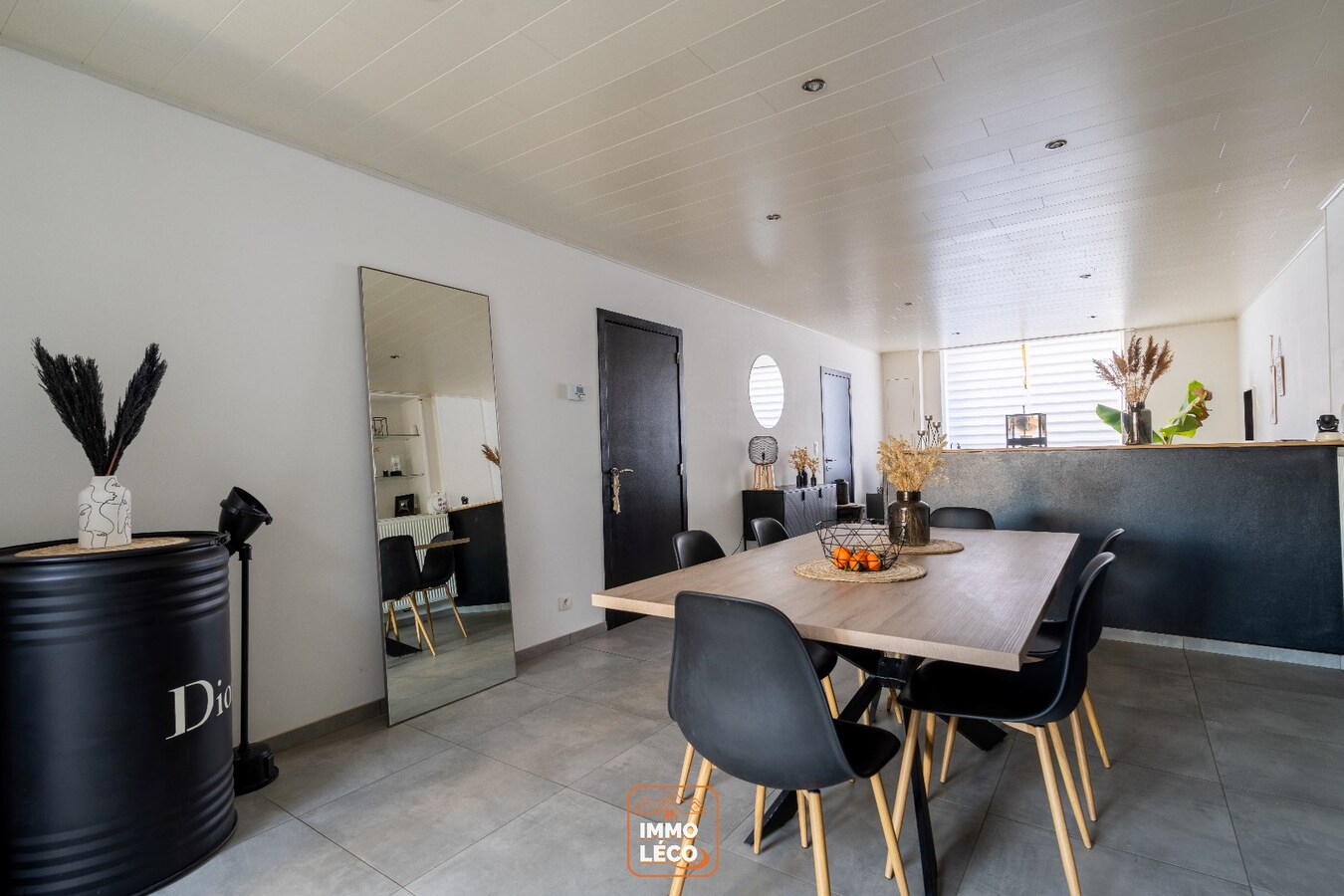 Splendide maison rénovée avec 2 chambres et extérieur 