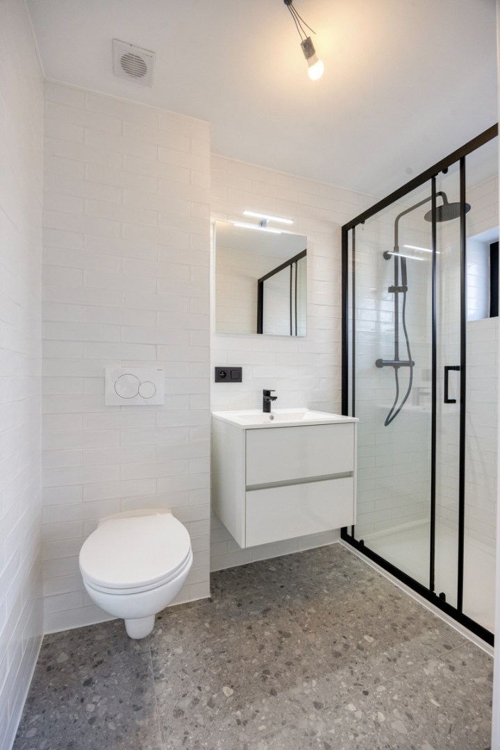 Volledig gerenoveerd en gemeubelde studentenkamer met privé badkamer en tuin - EPC A! 