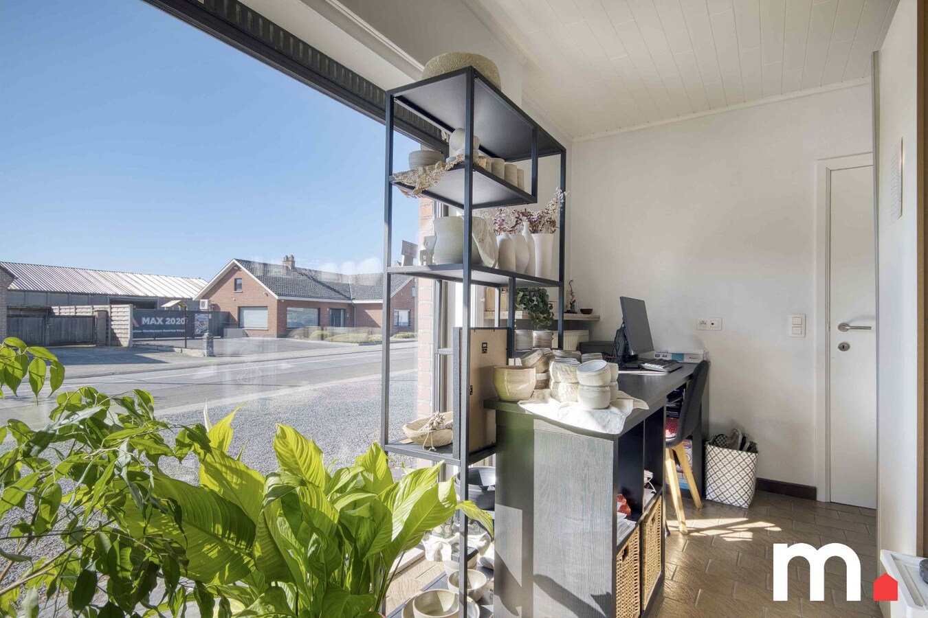 Mooie en welgelegen bungalow in centrum Oostrozebeke ! EPC B ! 