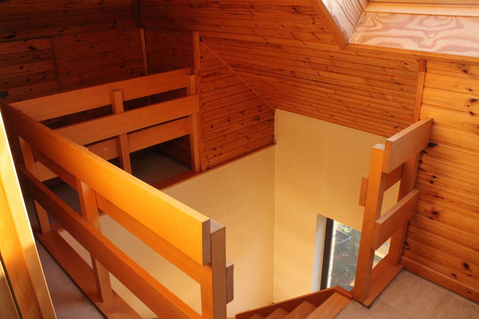 Commerciële ruimte van 134 m² met bijhorende parkingplaatsen 