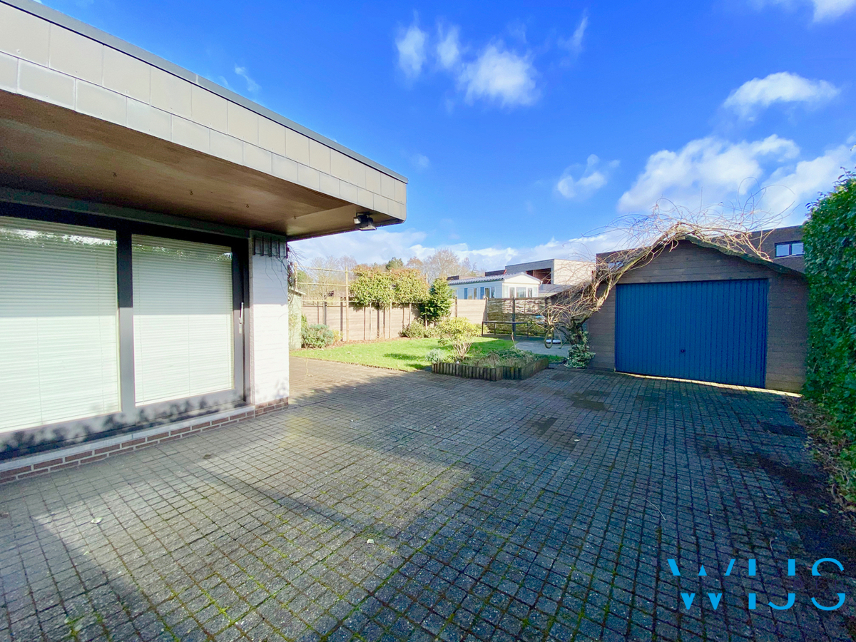 Instapklaar stijlvol woonhuis met leuke tuin te Assenede ! 