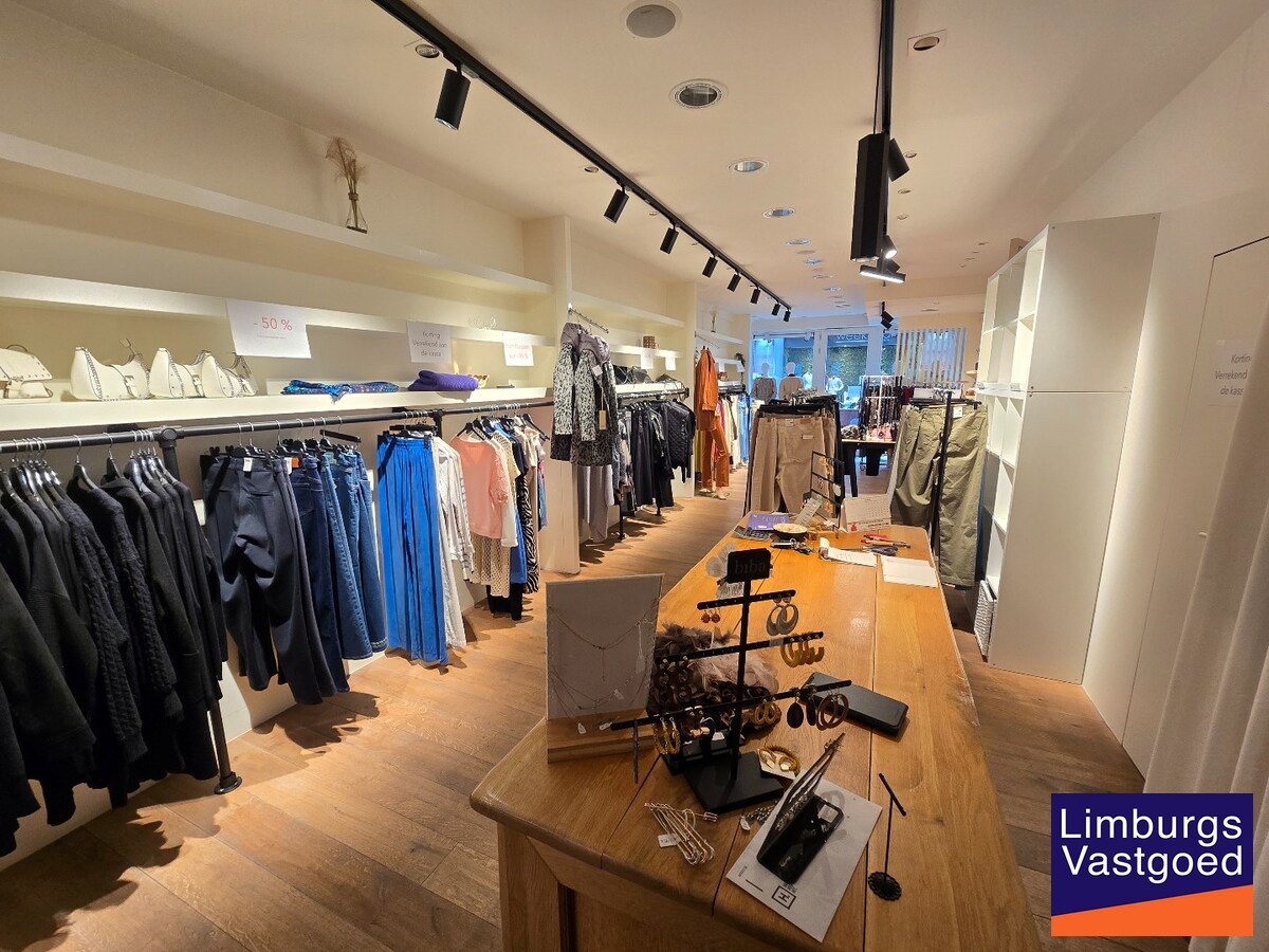 Handelsruimte, 72m² + kelder, op enkele passen van de Grote Markt 