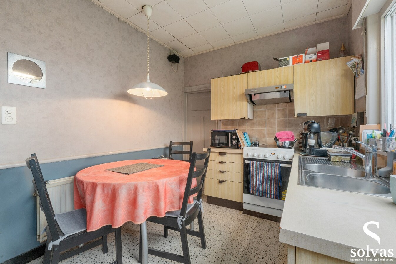 Charmante woning met renovatie- of herbouwpotentieel 