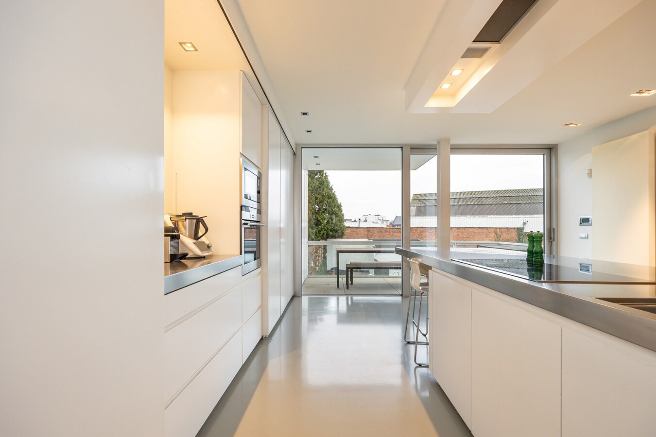 Instapklare designwoning met lift en zwembad 