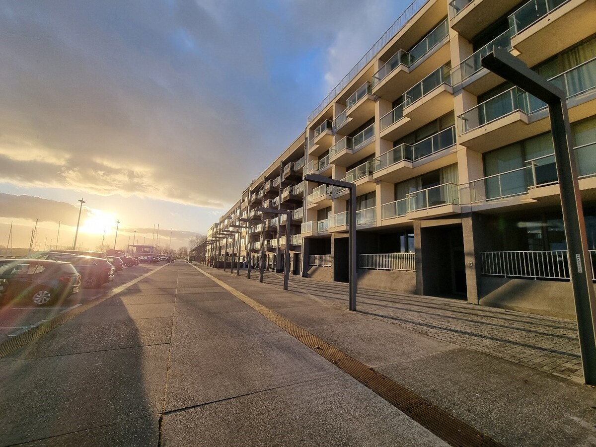 Ruime garagebox aan de Rederskaai - Zeebrugge 