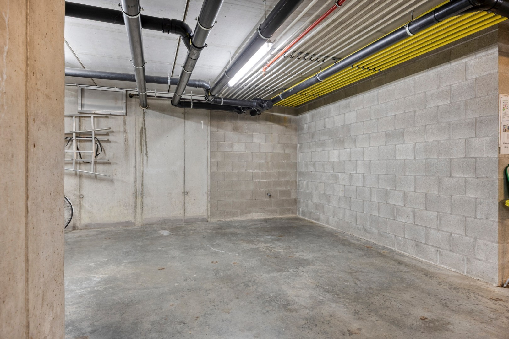 Energiezuinig appartement met 3 slpk., kelderberging en ondergrondse staanplaats in centrum Leopoldsburg 