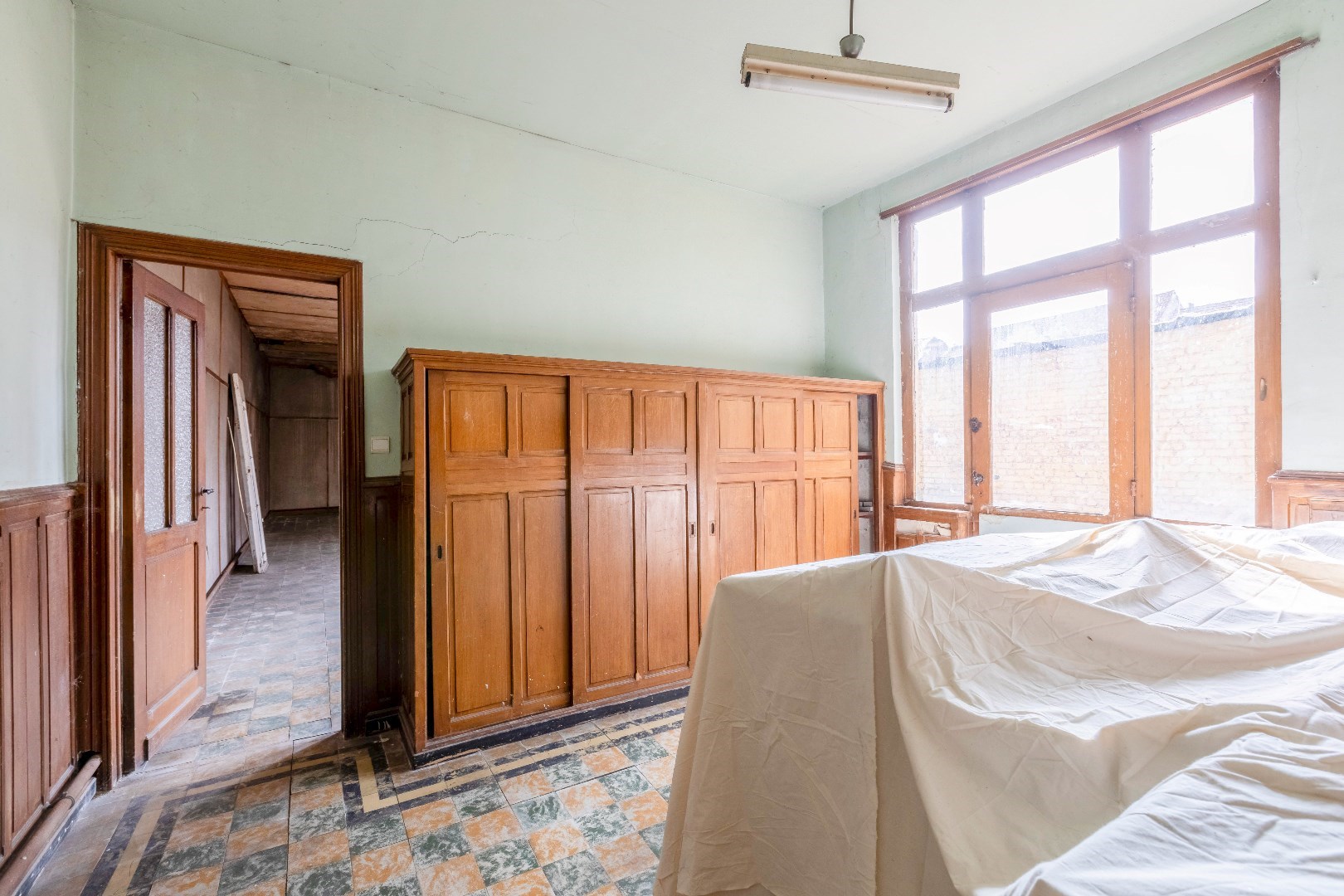 “Te renoveren (erfgoedlening) herenhuis met zelfst. beroepsmogelijkheden. 