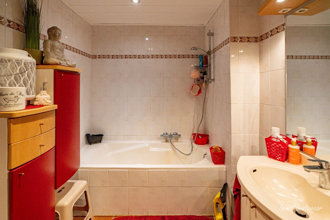 Maison prête à emménager dans un environnement boisé d'environ 24 ares à Keerbergen. 