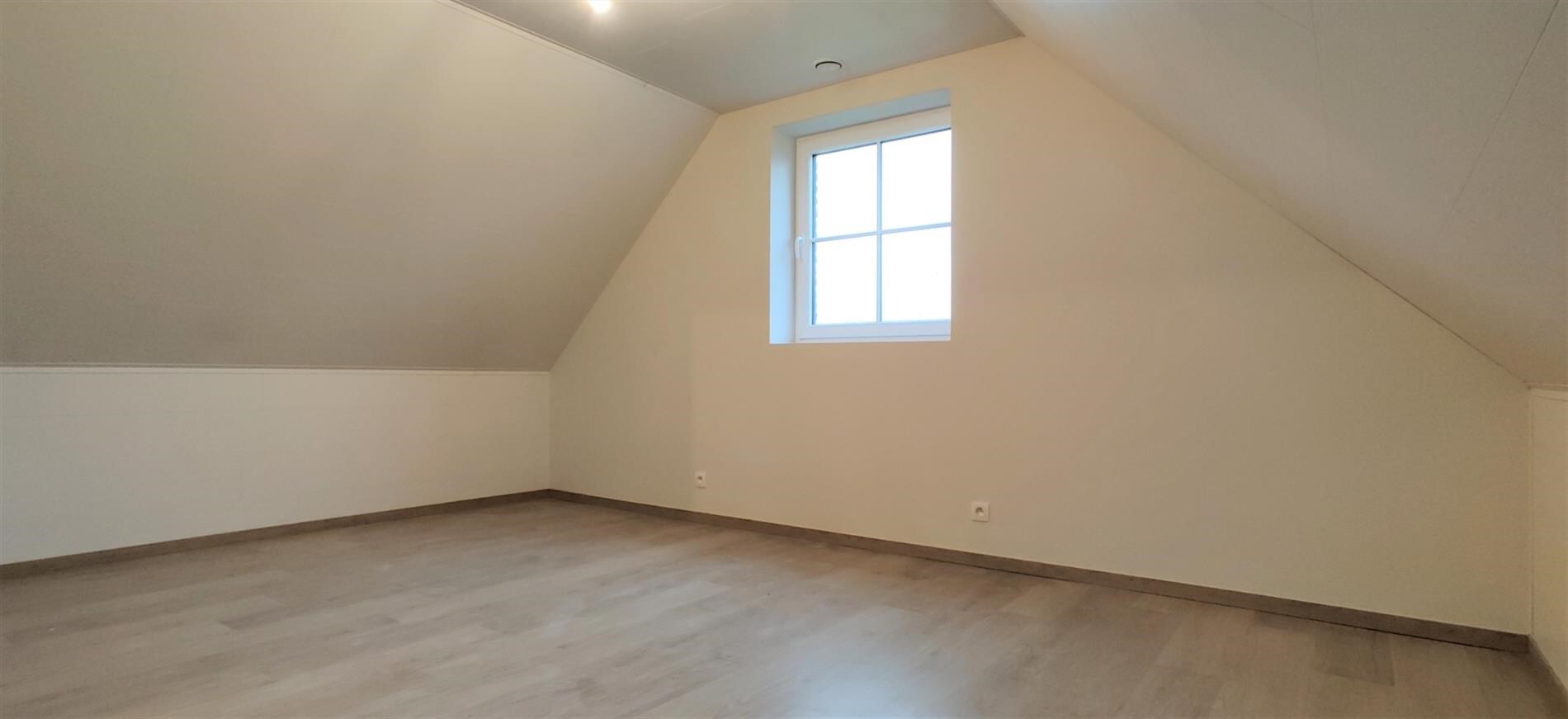 Nieuwbouwwoning met 4 slaapkamers en tuin 