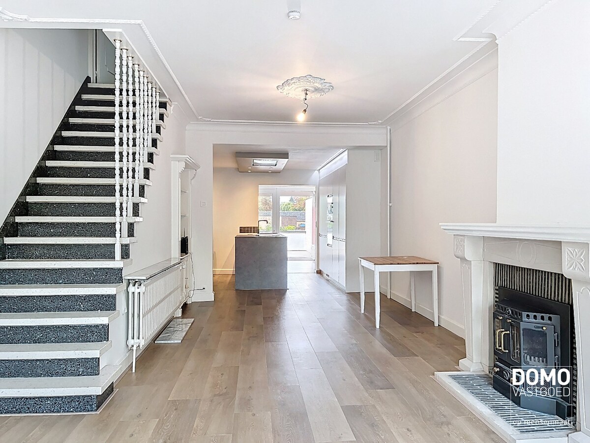 RECENT GERENOVEERDE WONING TE HUUR OP WANDELAFSTAND VAN HET CENTRUM VAN HASSELT 