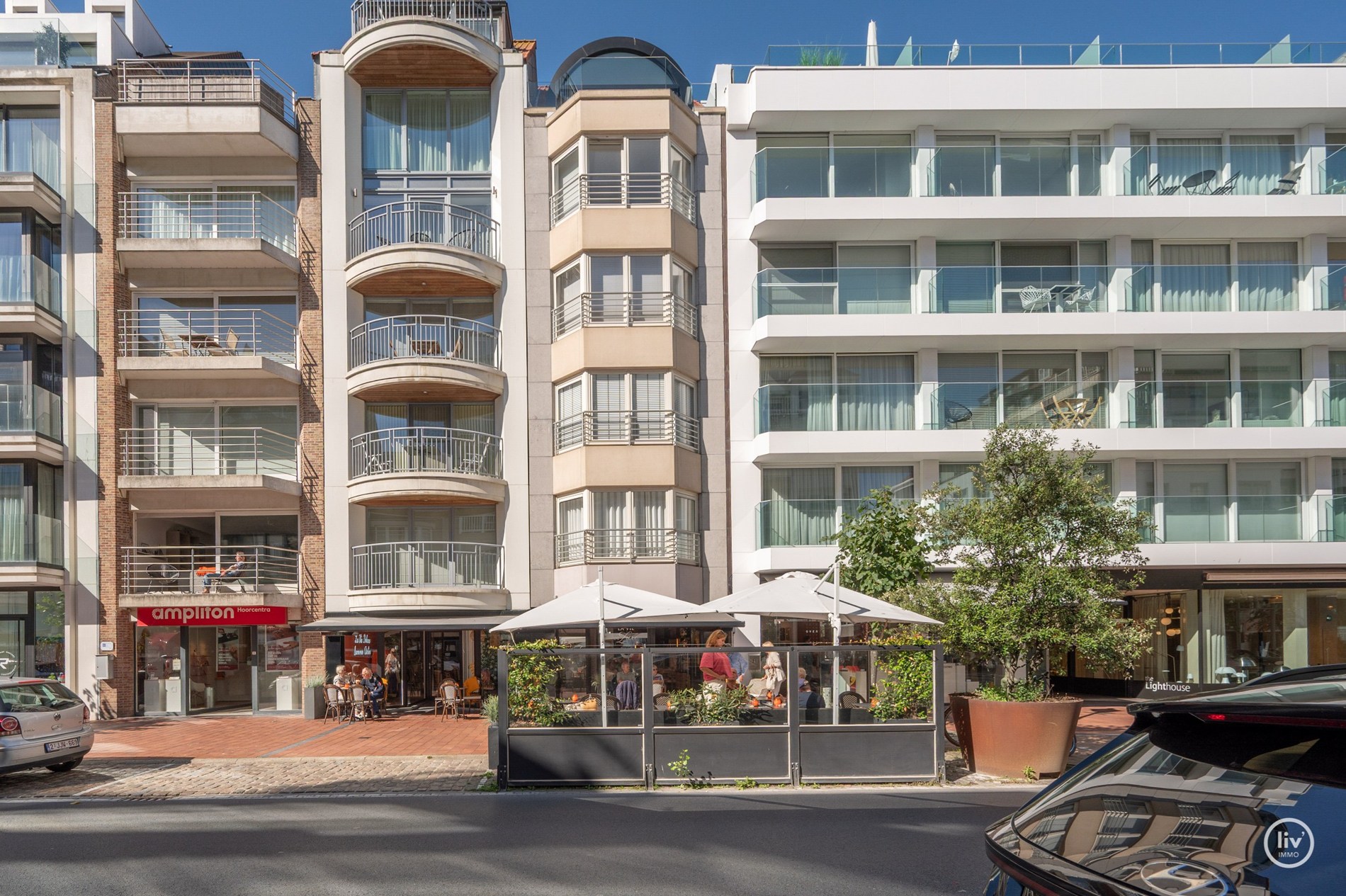 Uitzonderlijk luxueus afgewerkte duplex met royale terrassen, op topligging te Dumortierlaan. Hier werd over elk detail nagedacht 