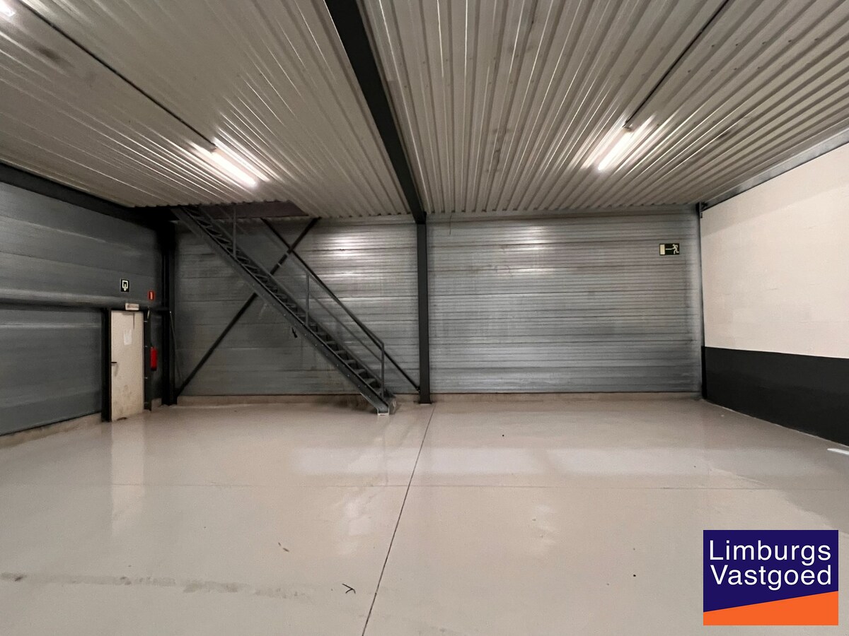DE BEER - KMO UNITS - v.a. 110 m² tot 478 m² - Nabij E 313 