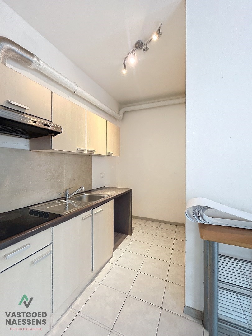 Commerce avec habitation près de la digue 