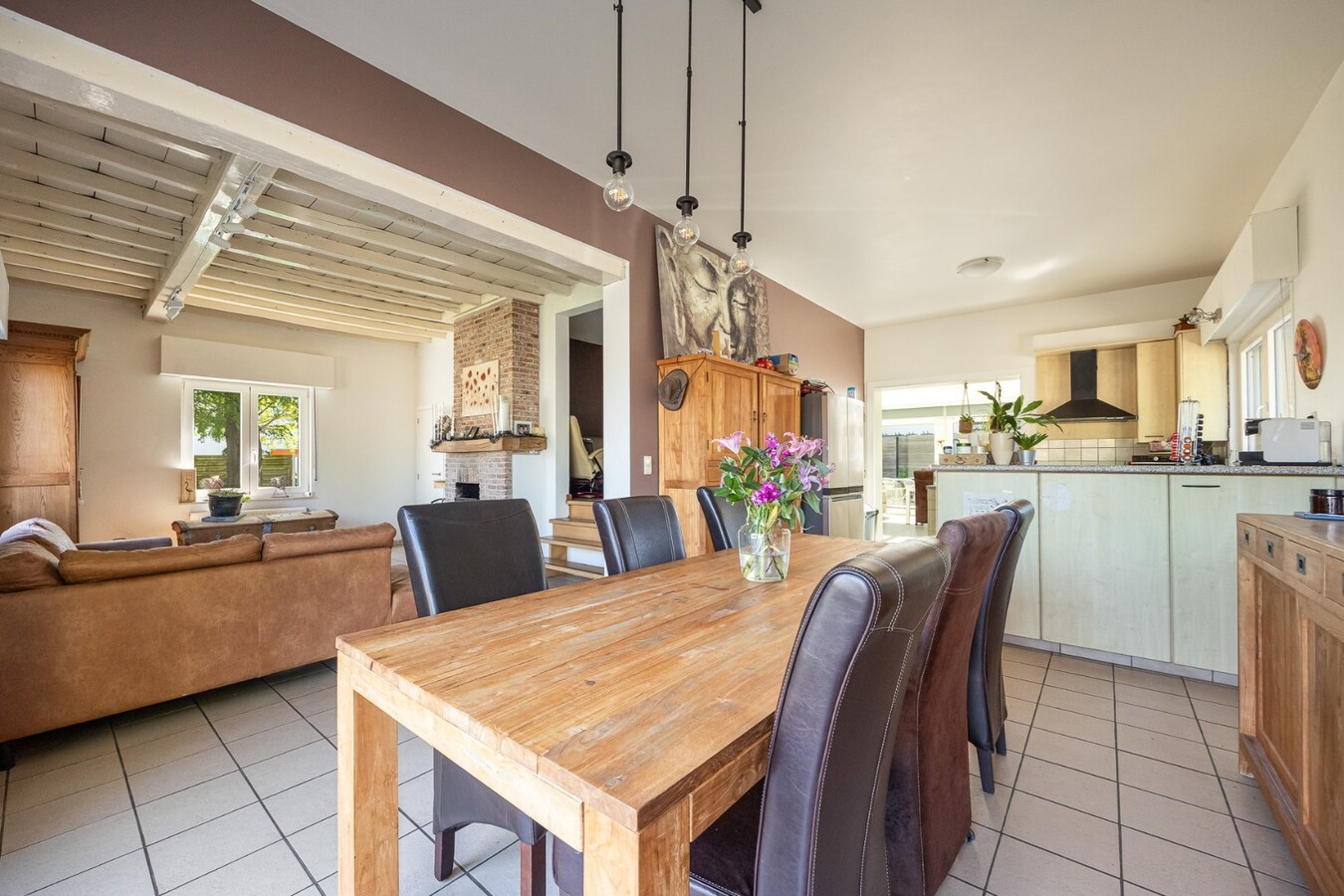 Woning met 3 slaapkamers op perceel van 1002 m² 
