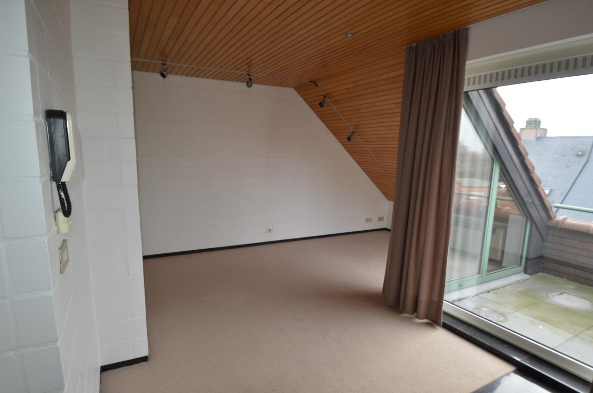 Modern dakappartement met 2 slpks en garage 