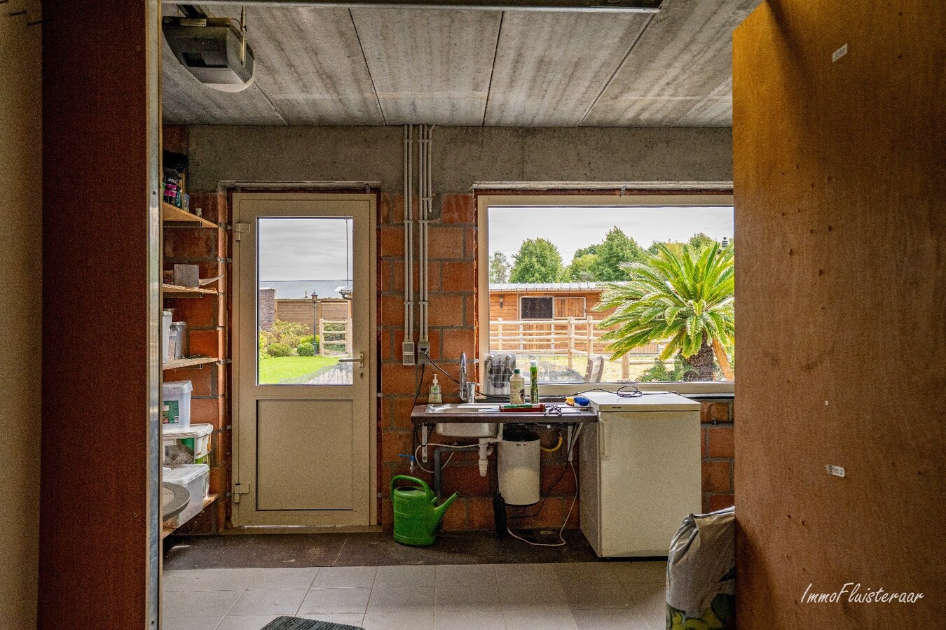 Woning met paardenstallen en loods op ca. 50 are te Rillaar 