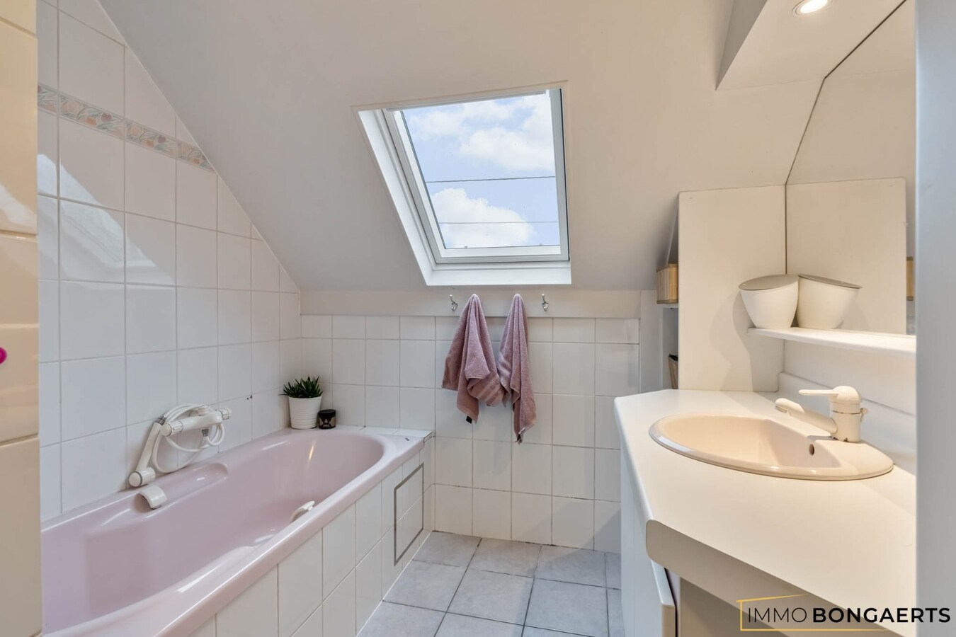 Ruime woning met 5 slaapkamers 