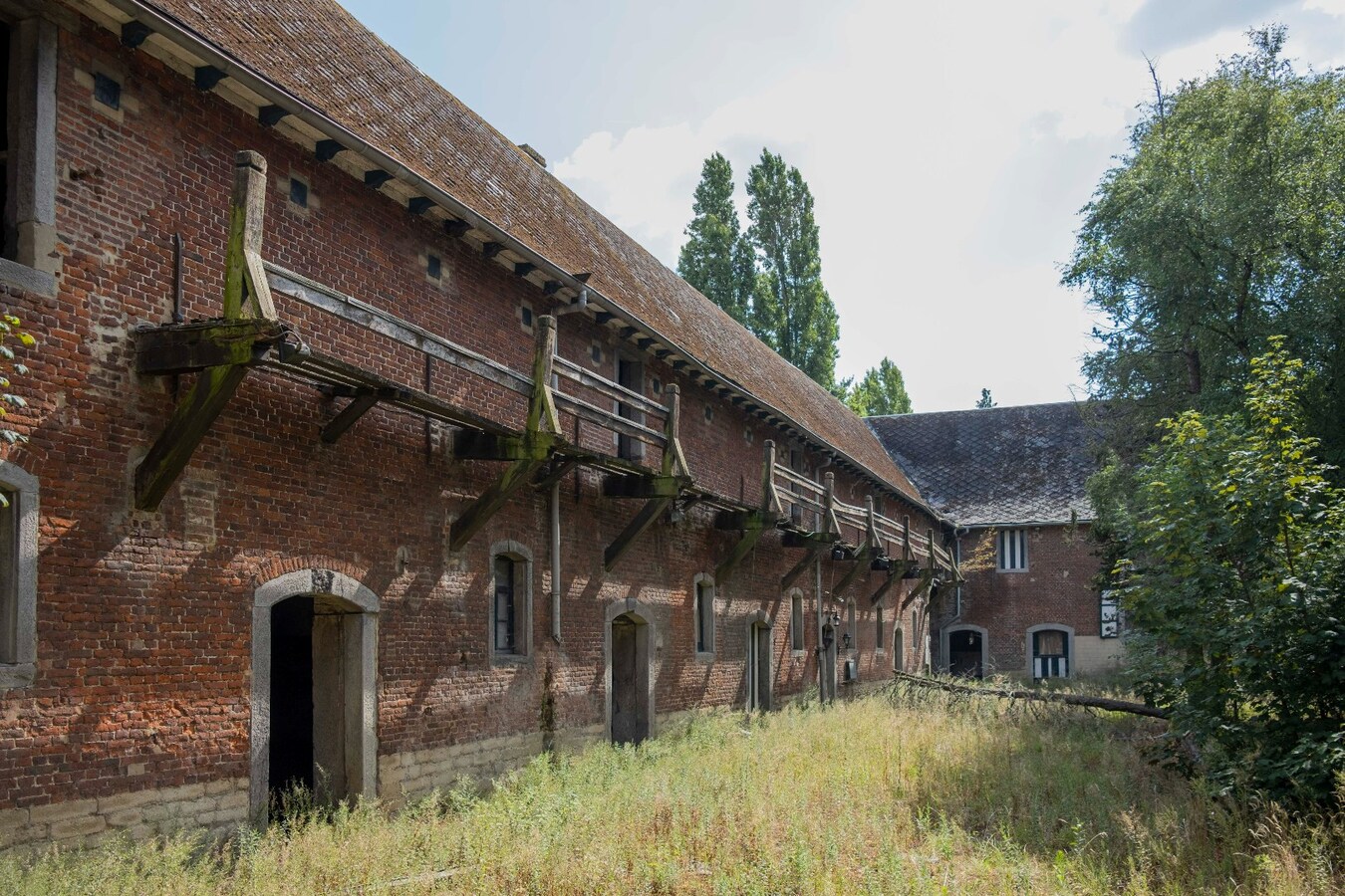 Property for sale in Sint-Pieters-Leeuw