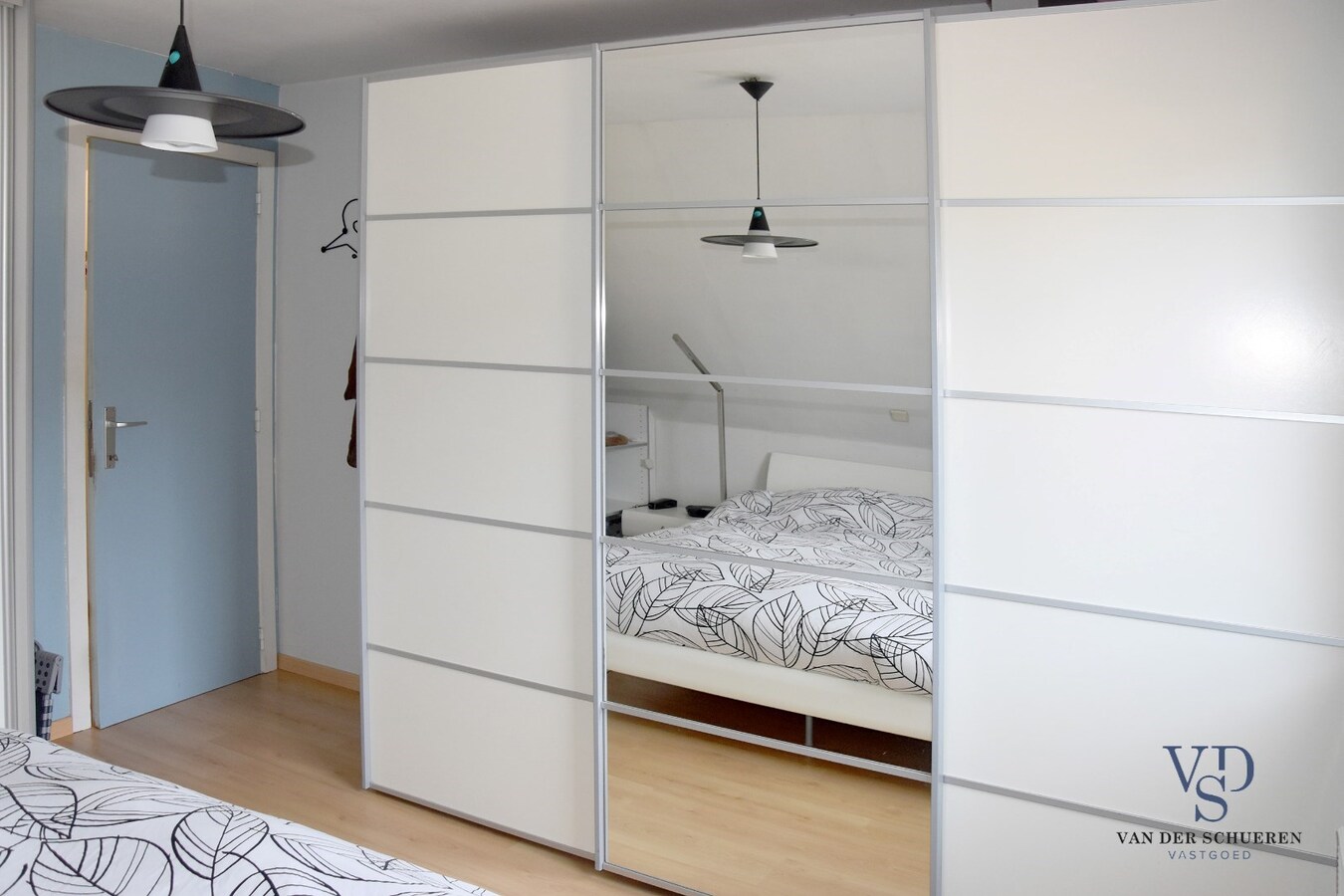 Eigentijdse, verrassend ruime Open Bebouwing 