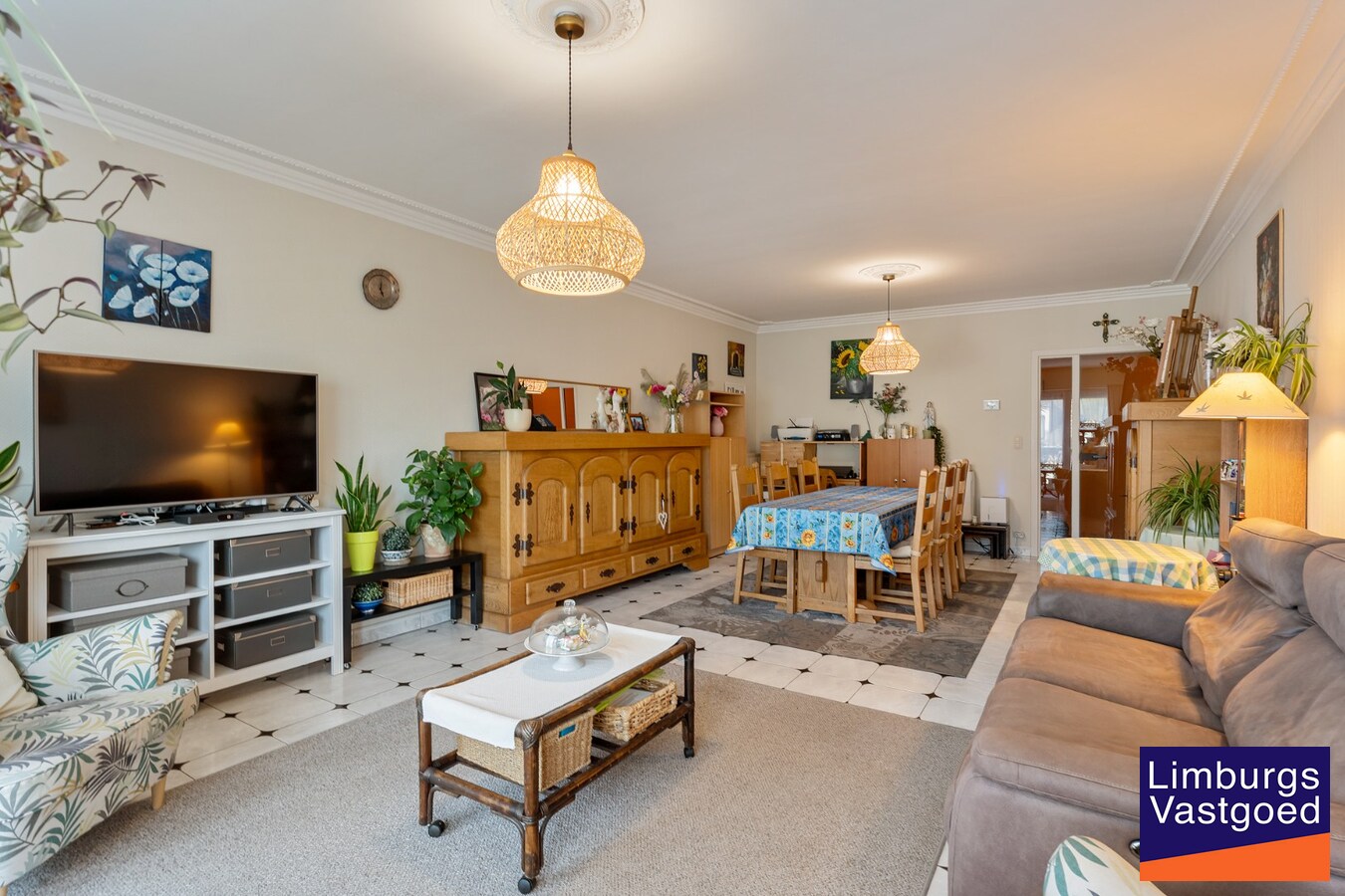 Ruim en centraal gelegen appartement, 2 slpk, met terras en garage 