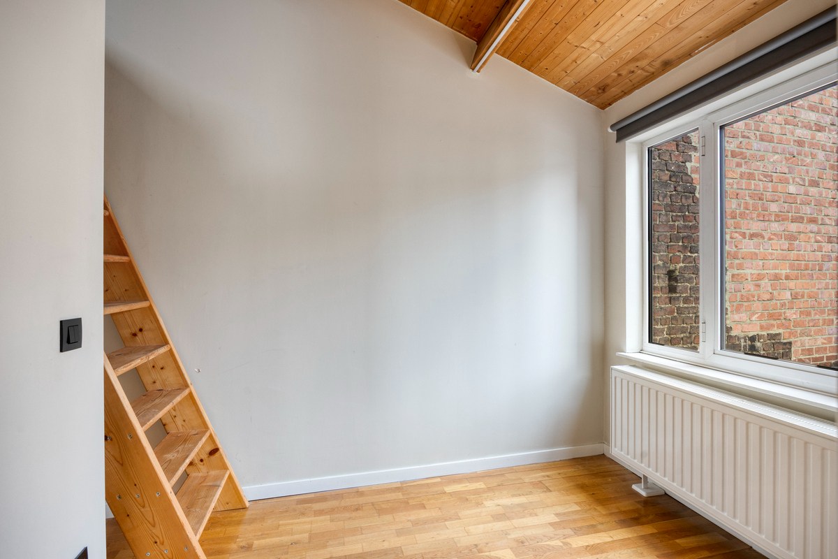 Woning met 4 slaapkamers, 2 badkamers, terras in centrum Leuven ! – EPC 187 kWh/m² - bewoonbare opp. 184m² 