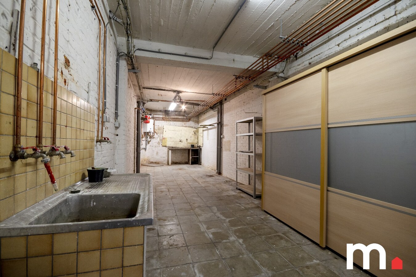 Woning te Kortrijk nabij het centrum met garage op TOPLOCATIE ! 