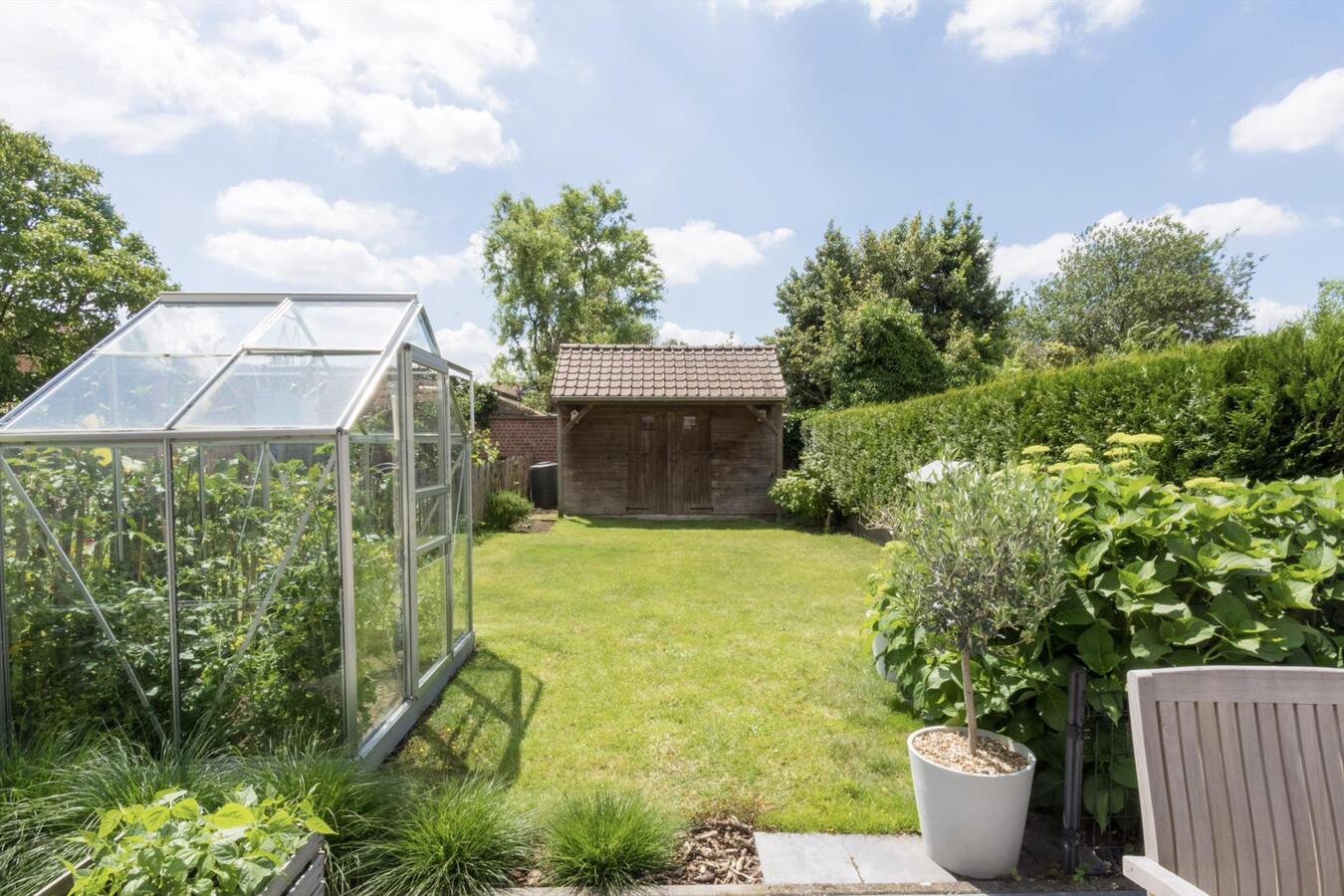 Instapklare woning met zonnige tuin op toplocatie 