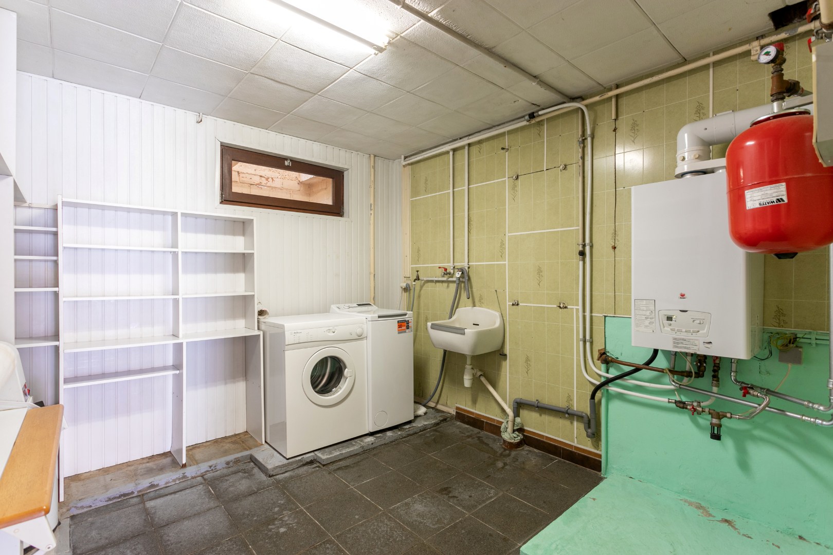 Goed gelegen 3-gevelwoning met 4 slpk 