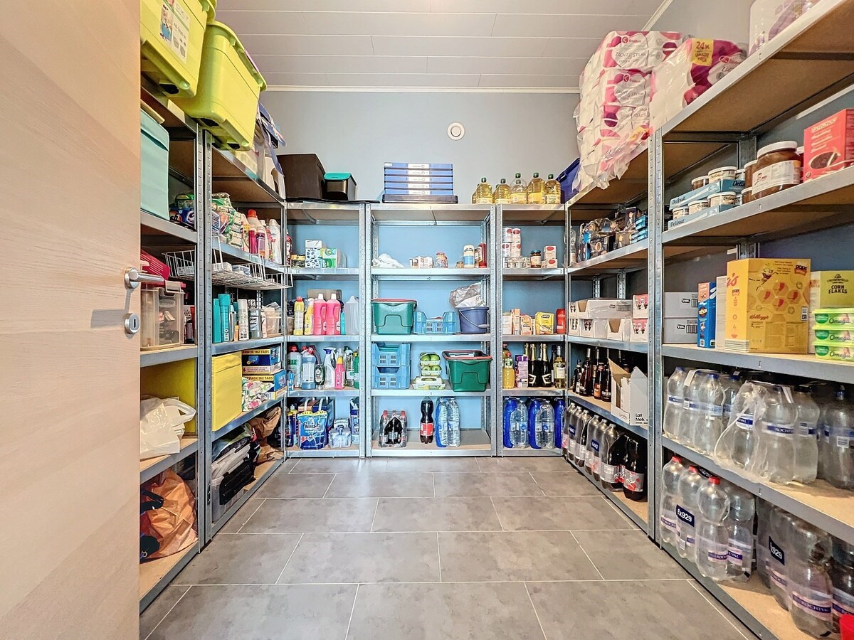 Recente, energiezuinige (label A) villa met groene achteruit te St.-Lievens-Houtem 