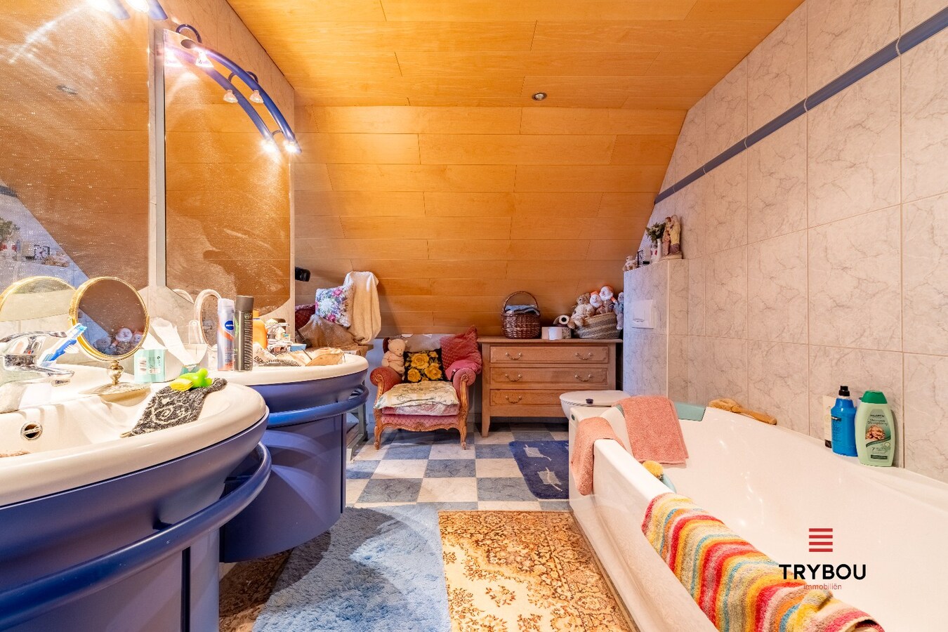 Open woning op ruim perceel in Jonkershove 