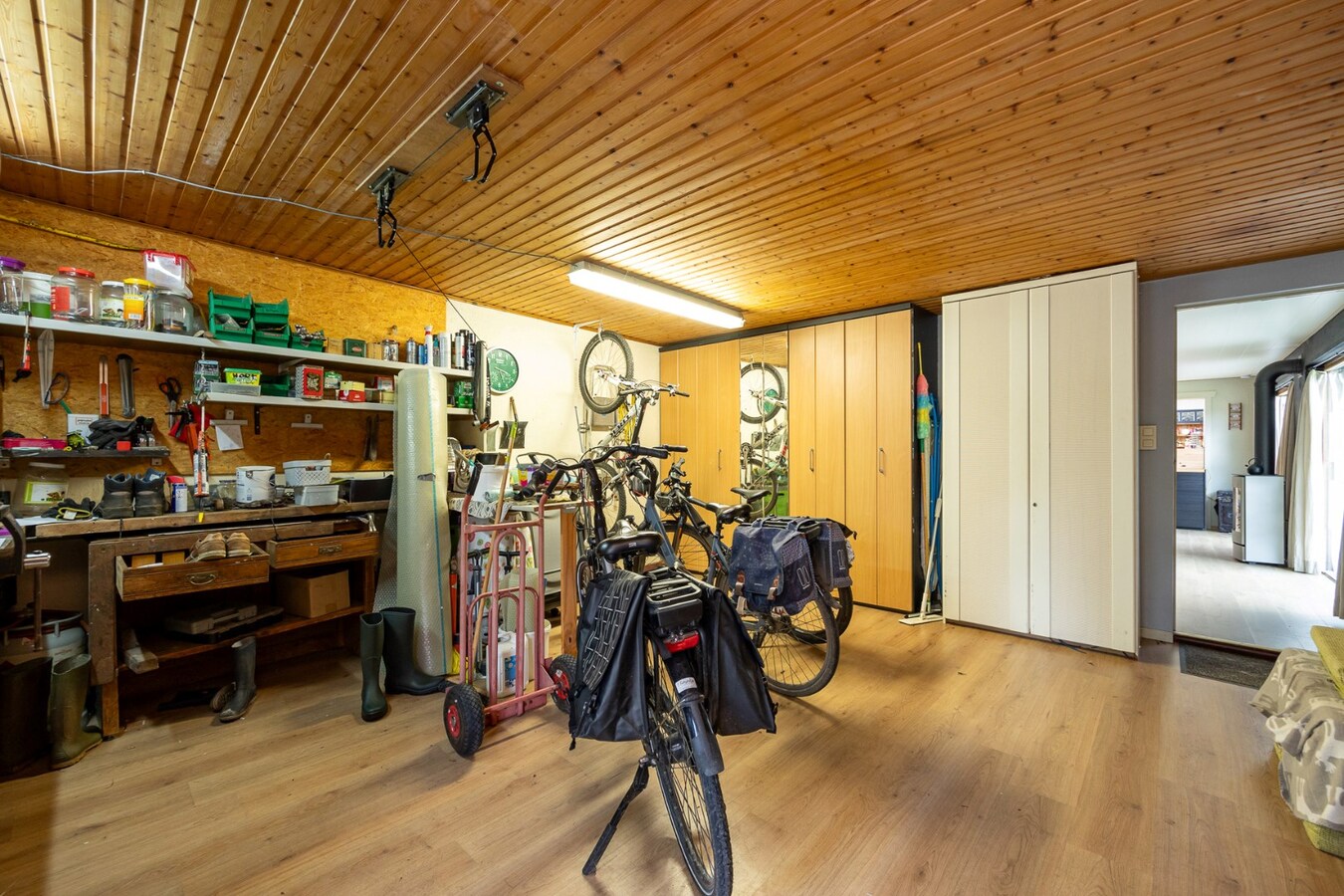 Karaktervolle hoeve op 945 meter-kangoeroewoning mogelijk 