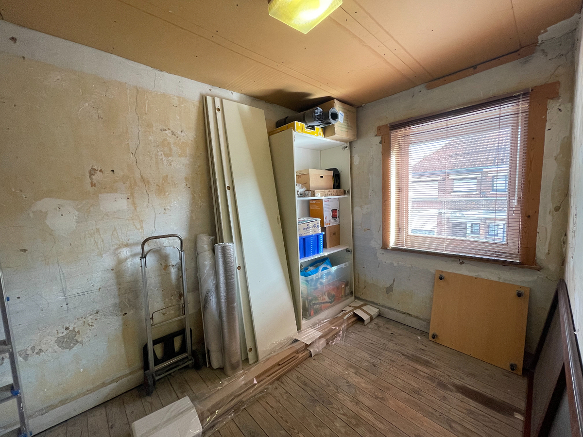 Rijwoning met 2 slaapkamers en tuin te Roeselare 