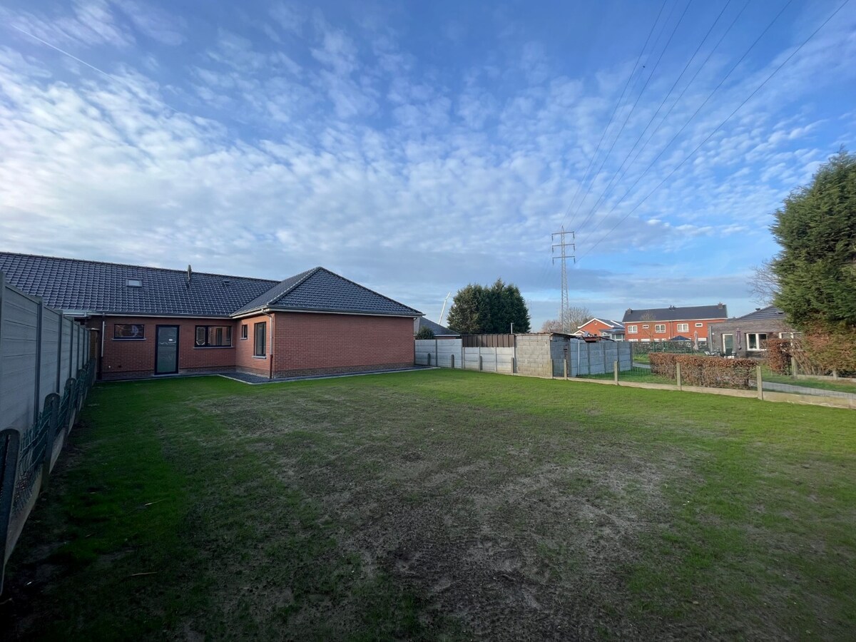 Gerenoveerde Half Open bebouwing 